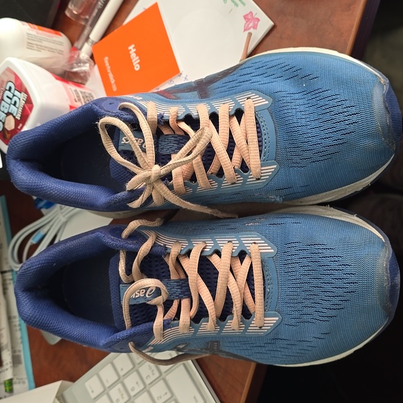 ASICS GT 1000 - Picture 3 of 5